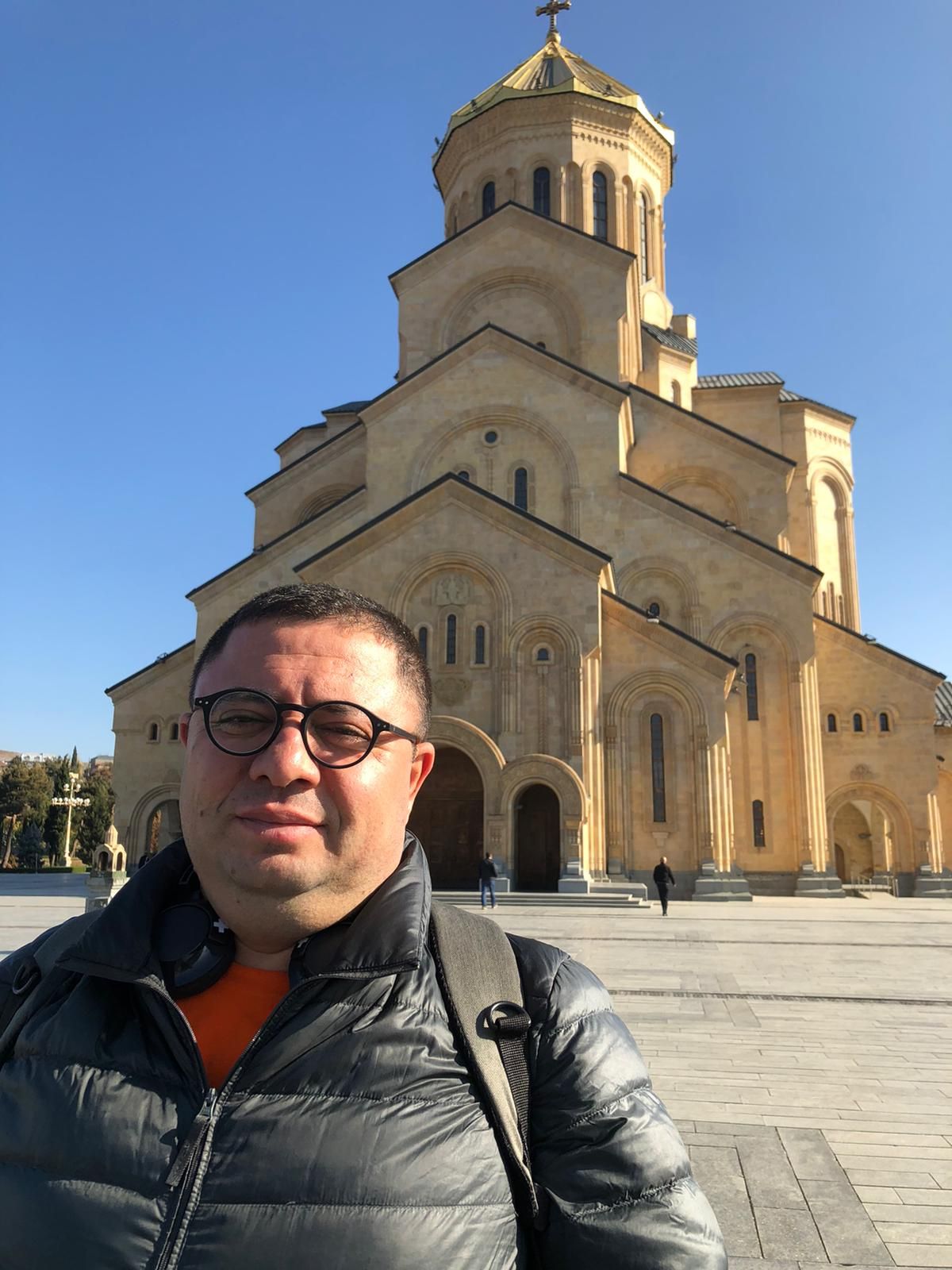Düşmanı kılıçlarla, dostları şarapla karşılayanlar: Gürcistan deneyimi - Sayfa:1