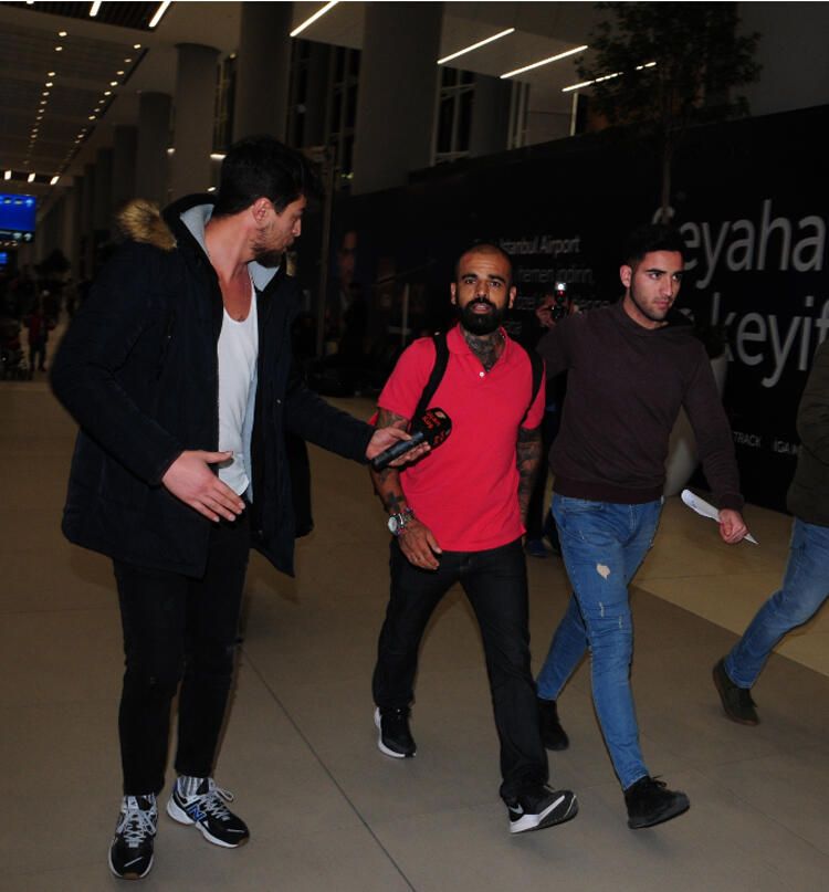 'Ülkemize sanki bir kahramanmış gibi giriş yaptı' - Sayfa:3