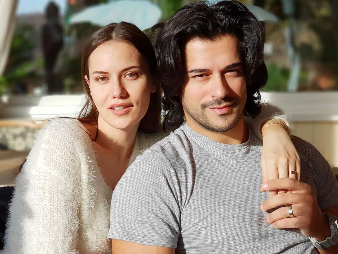 Burak Özçivit - Fahriye Evcen çifti oğulları Karan'ın fotoğrafını paylaştı. - Sayfa:1