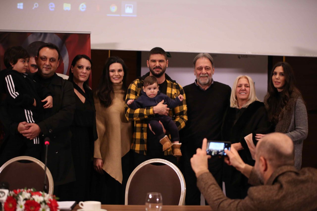 Şampiyon setinde doğum günü sürprizi - Sayfa:1