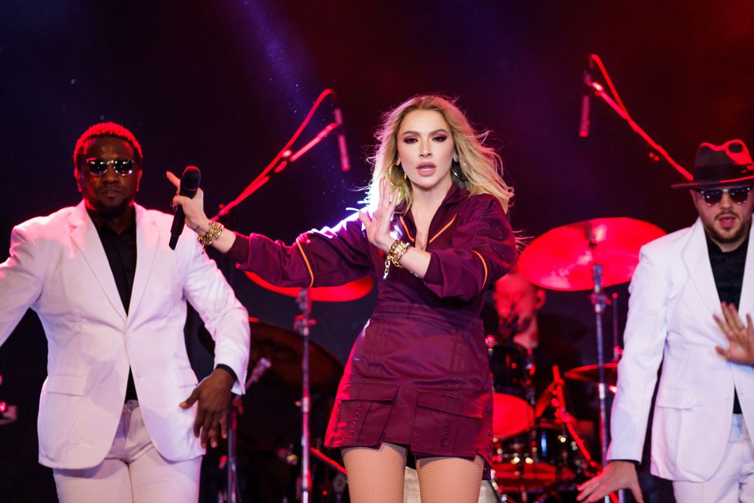 Hadise'den 90 dakikalık şov! - Sayfa:4