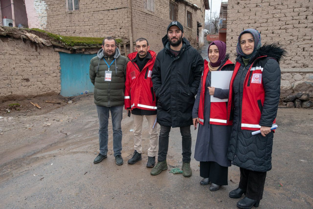 Kansersiz Yaşam Derneği ve Çukur depremzedelere umut oldu! - Sayfa:3