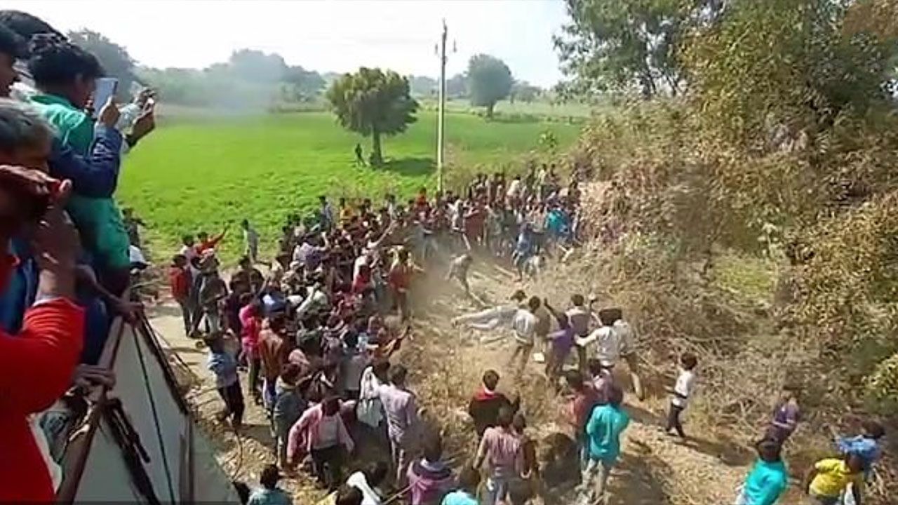 Çocuk kaçırdıklarından şüphelenilen 6 kişiden 1'i öldürüldü, 5'i yaralandı - Sayfa:3