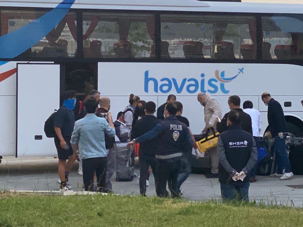 Sakatlanarak Survivor 2020'den elenmişti... Ersin Korkut Türkiye'ye döndü mü? - Sayfa:3