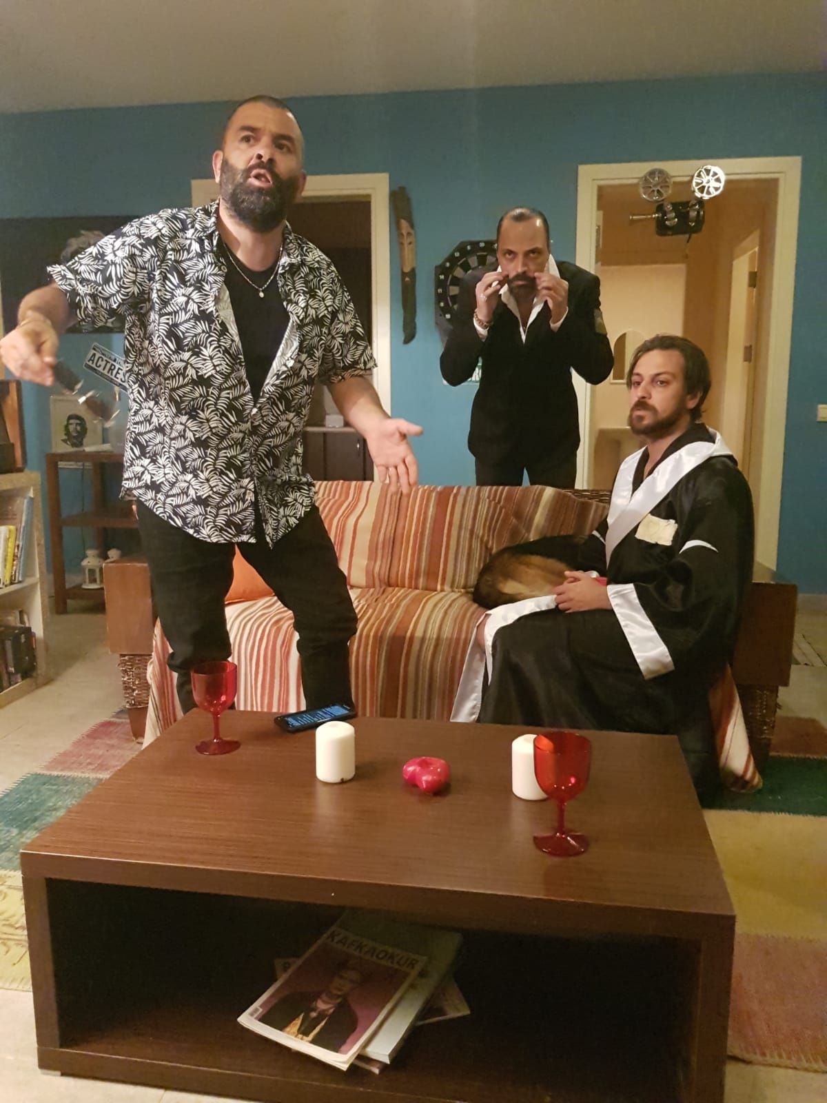 Erkan Kolçak Köstendil'in yazıp yönettiği mini dizi Pes Artık'a büyük ilgi! - Sayfa:2