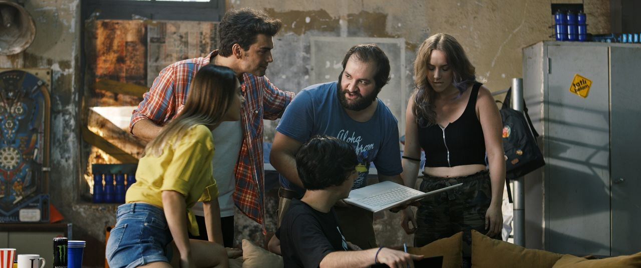 Özgür Dünya ve Dünyanın En Güzel Kokusu 2, TV'de ilk kez FOX'ta! - Sayfa:3