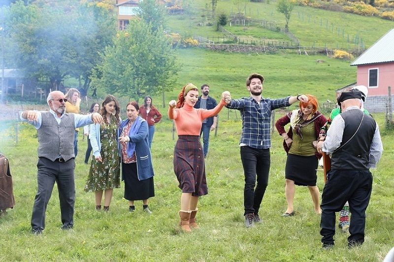 Kuzey Yıldızı İlk Aşk'ın başrol oyuncularından sezona veda - Sayfa:1