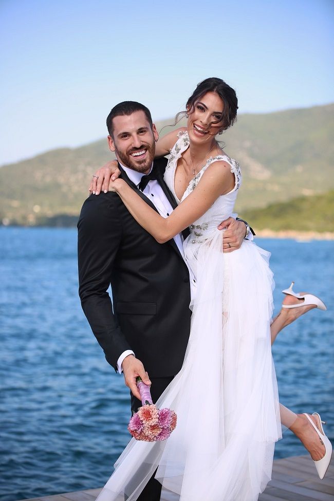 Ünlü sunucu ile basketbolcu evlendi - Sayfa:1