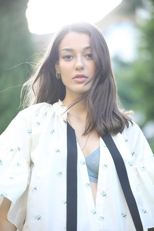 Dilan Çiçek Deniz, Can Yaman'ı geride bıraktı - Sayfa:3