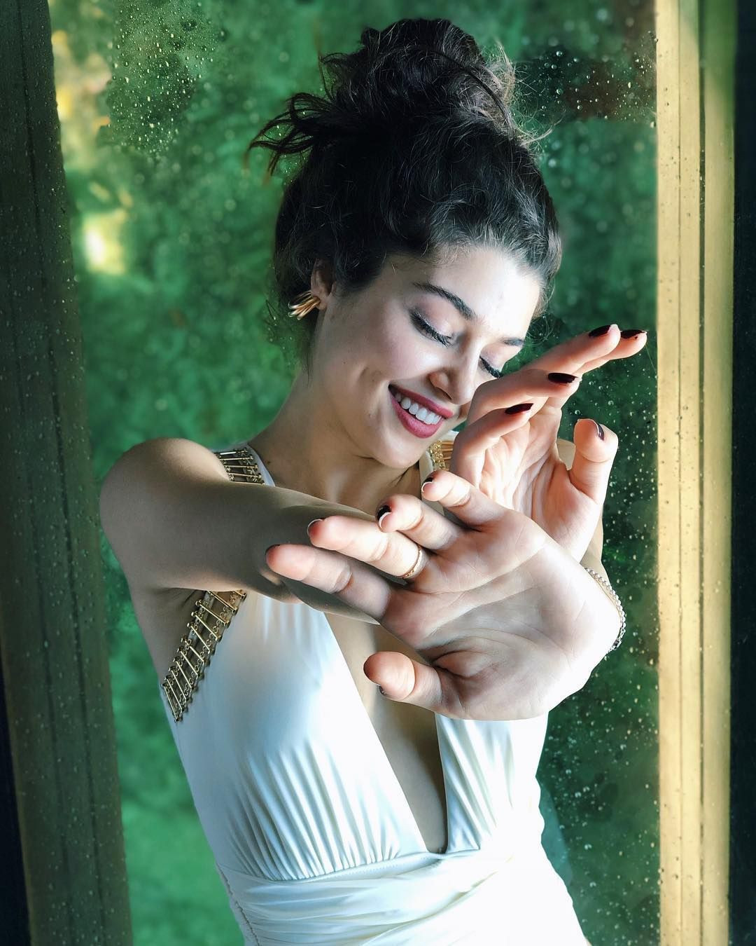 Hande Erçel'in paylaşımına bir buçuk milyondan fazla beğeni! - Sayfa:4