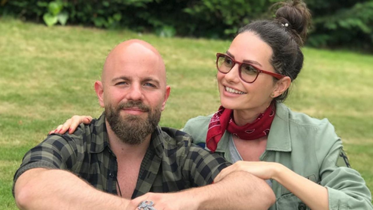 Büyük aşk bitiyor mu? Yasemin Özilhan eşini takipten çıkardı! - Sayfa:1