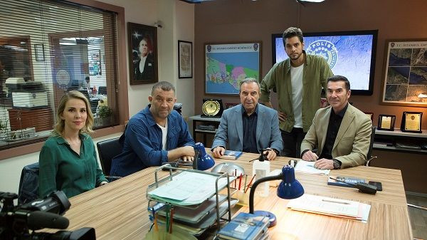 Arka Sokaklar 15. sezona iddialı giriyor - Sayfa:1