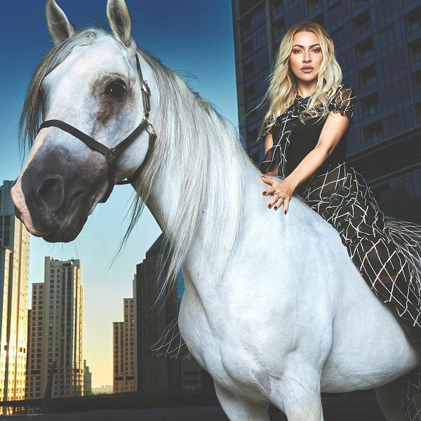 Dünyaca ünlü markadan Hadise'ye sürpriz! - Sayfa:1