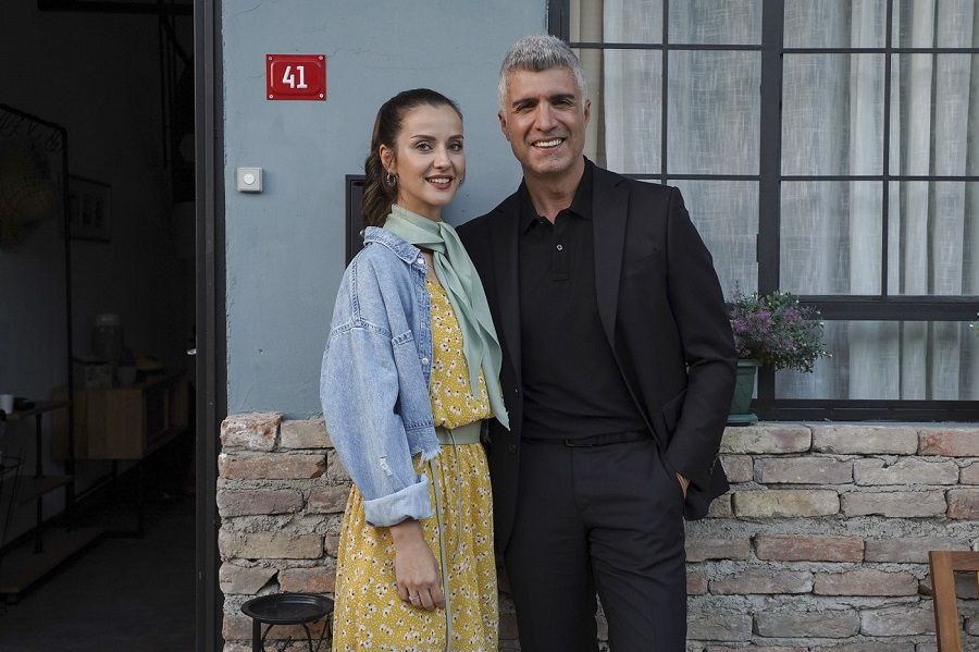 Özcan Deniz ve İrem Helvacıoğlu ilk kez... - Sayfa:2