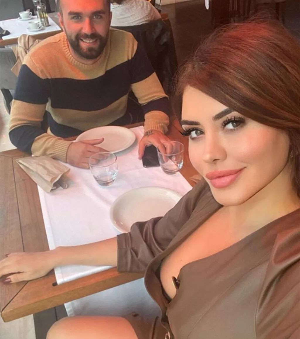 Ebru Polat dekoltesiyle olay oldu! - Sayfa:3