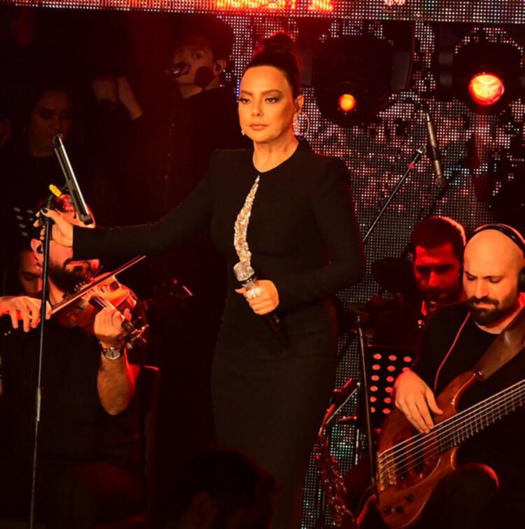 Ebru Gündeş 75 bin lirayı yaktı - Sayfa:3