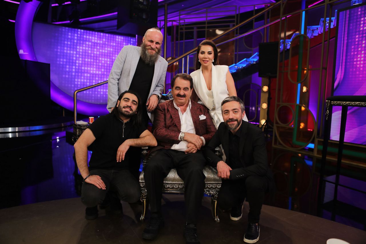 15 yıllık küslük İbo Show'da sona erdi! İbrahim Tatlıses ve Ebru Yaşar barıştı - Sayfa:1