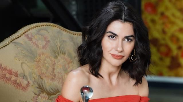 Nesrin Cavadzade'den güldüren Yasak Elma yorumu - Sayfa:1