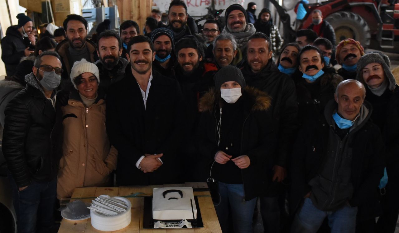 Maraşlı setinde Burak Deniz'e sürpriz! - Sayfa:3