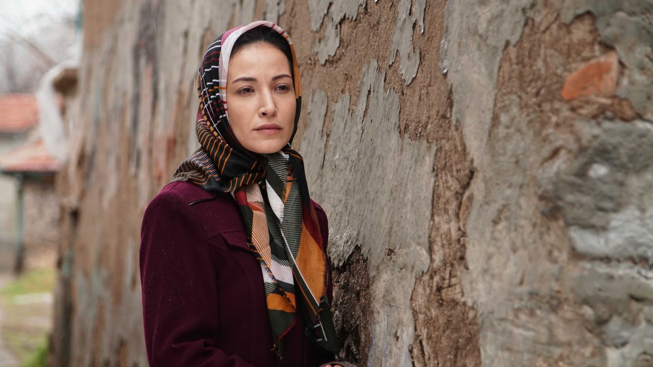 Cemre Melis Çınar, Gönül Dağı'nda! - Sayfa:1