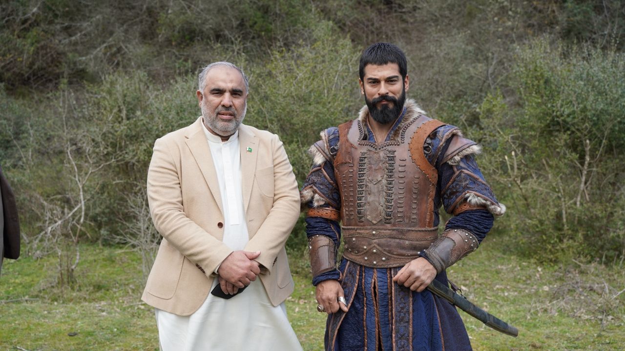 Pakistan Meclis Başkanı ‘Kuruluş Osman’ setini ziyaret etti - Sayfa:1
