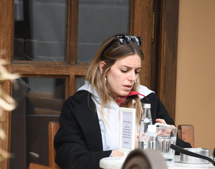 Babasını kaybeden Bige Önal'a en çok o isimler destek olmuş - Sayfa:1