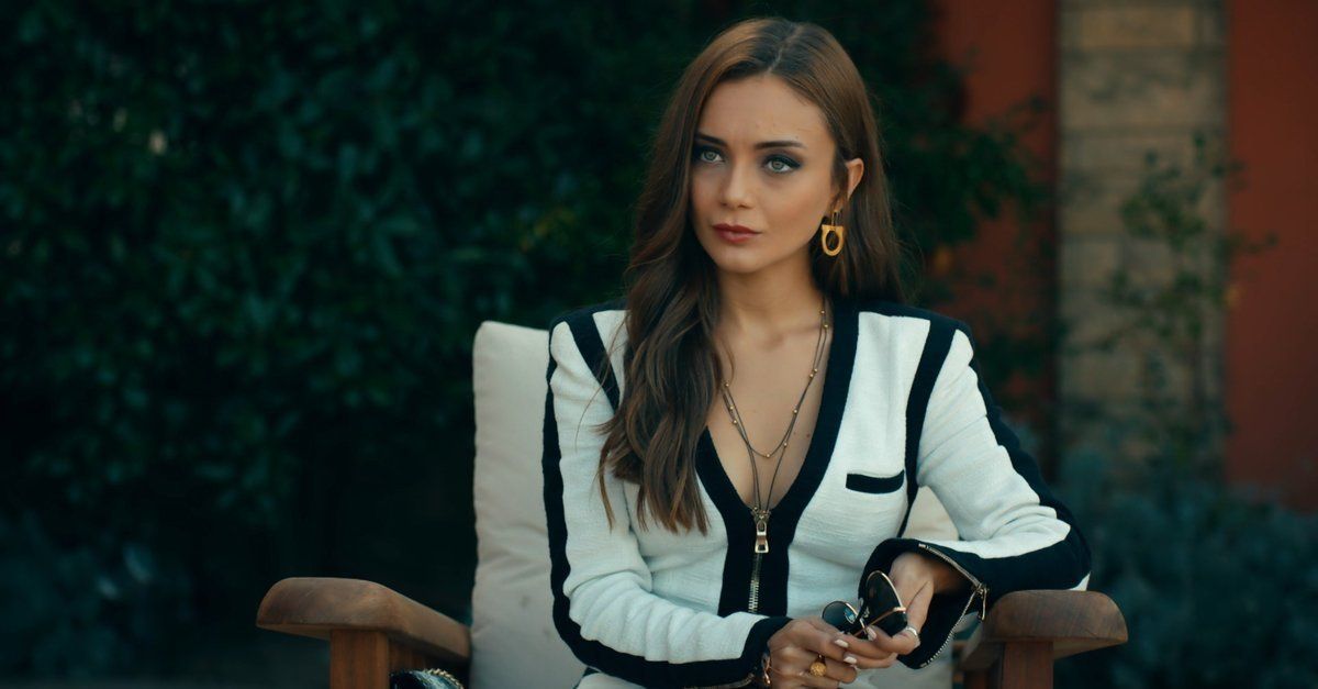 Damla Sönmez dans ederken olay hareket! - Sayfa:1