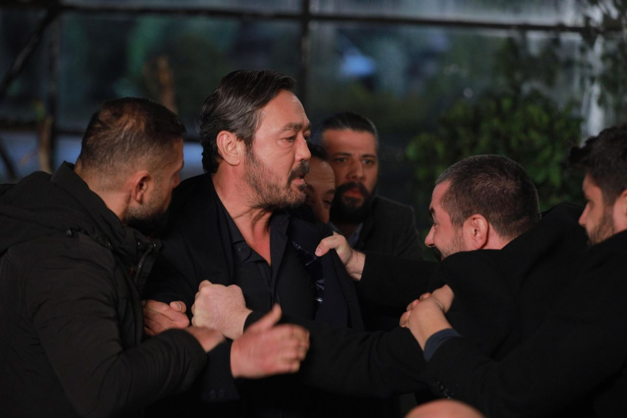 Eşkıya Dünyaya Hükümdar Olmaz'da bomba patlıyor - Sayfa:1