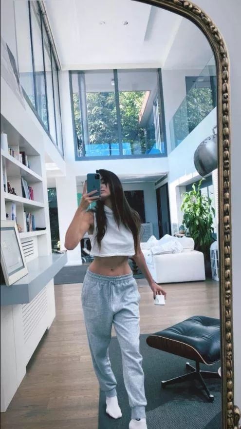 Hande Erçel'in paylaşımı olay oldu! Evde giydiği şortun fiyatı şoke etti! - Sayfa:3