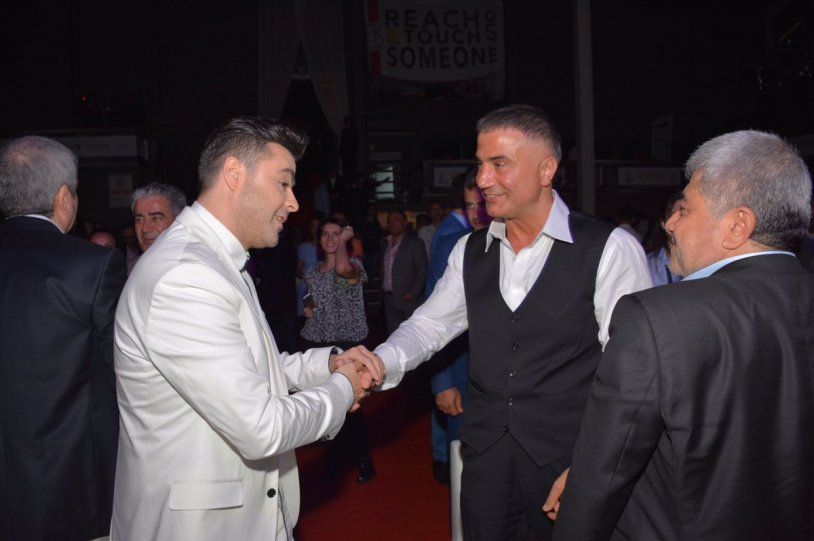 Sedat Peker ile fotoğraflarını paylaşan ünlü isimler, şimdi de silme yarışına girdi! - Sayfa:4