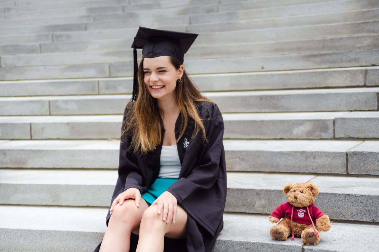 Ece Hakim Harvard'dan yüksek derece ile mezun oldu - Sayfa:4