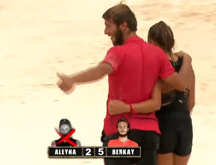 Acun Ilıcalı isyan etti! Survivor Aleyna ve Ayşe aileleriyle görüştü - Sayfa:2