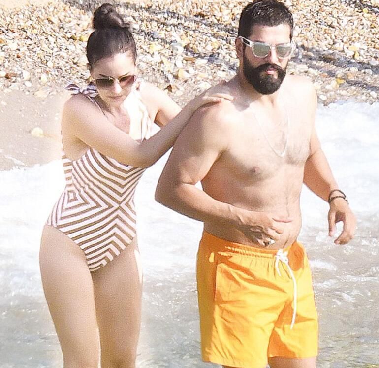 Kuruluş Osman dizisinde rol alan Burak Özçivit, Fahriye Evcen ve oğlu Karan'la birlikte sezonun yorgunluğunu Bodrum'da atıyor... - Sayfa:1