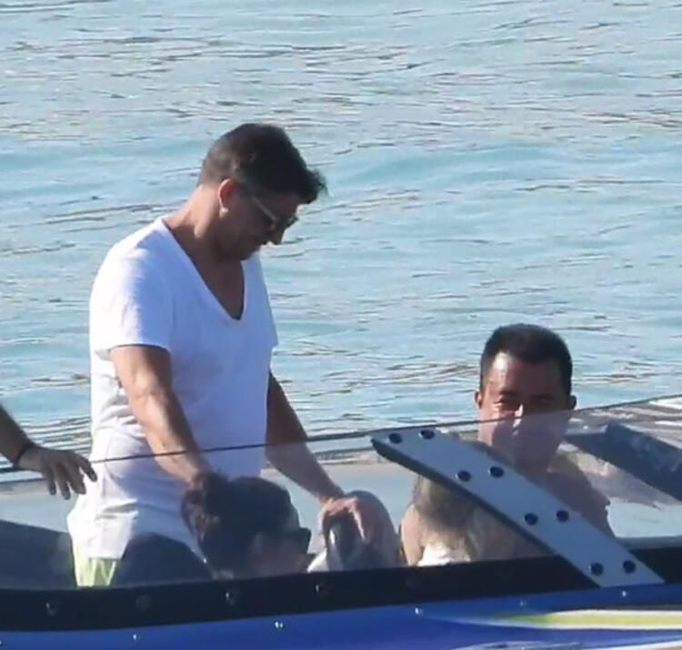 Çeşme'de Cansu Dere, Acun'un sürat teknesine bindi, son sürat koyları gezdiler... - Sayfa:4