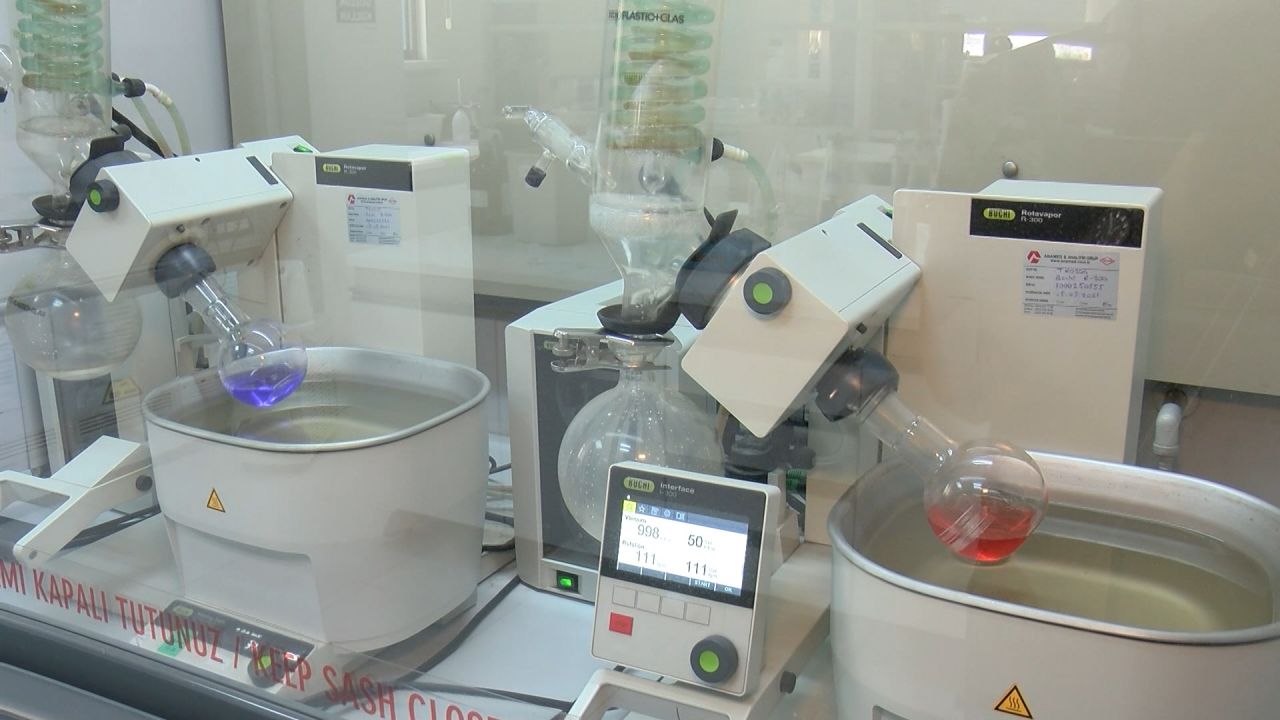 İstanbul'da kırtasiye ürünleri laboratuvarda böyle test ediliyor - Sayfa:4