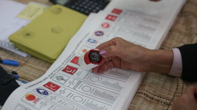 İbrahim Uslu'nun açıkladığı Ağustos ayı anketinde AK Parti'ye büyük şok! 2001'den beri ilk kez bu oyu aldı - Sayfa:1