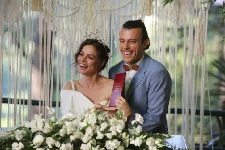 Özge Özpirinçci ve Salih Bademci'nin sevişme sahnesi olay oldu! - Sayfa:3
