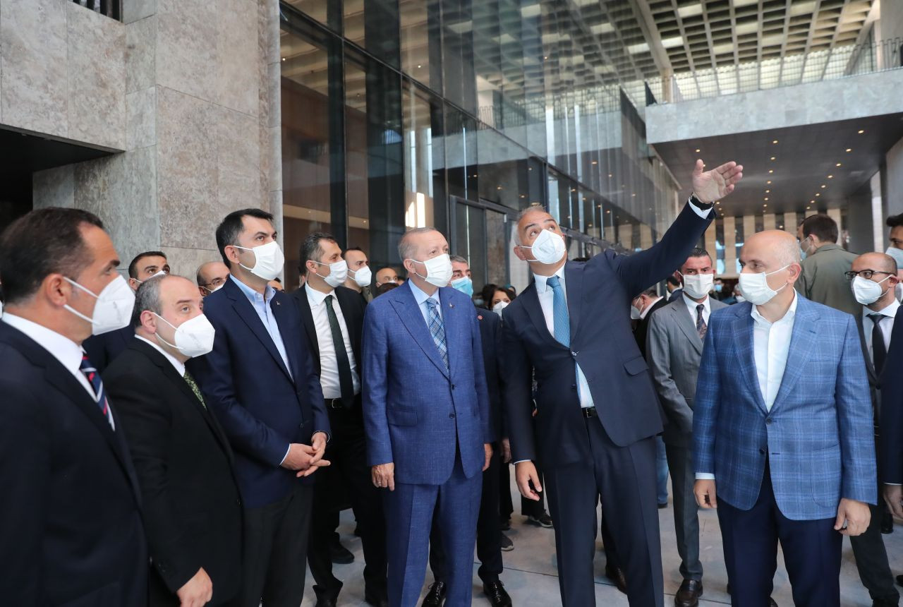 Cumhurbaşkanı Erdoğan, AKM'de incelemelerde bulundu - Sayfa:4