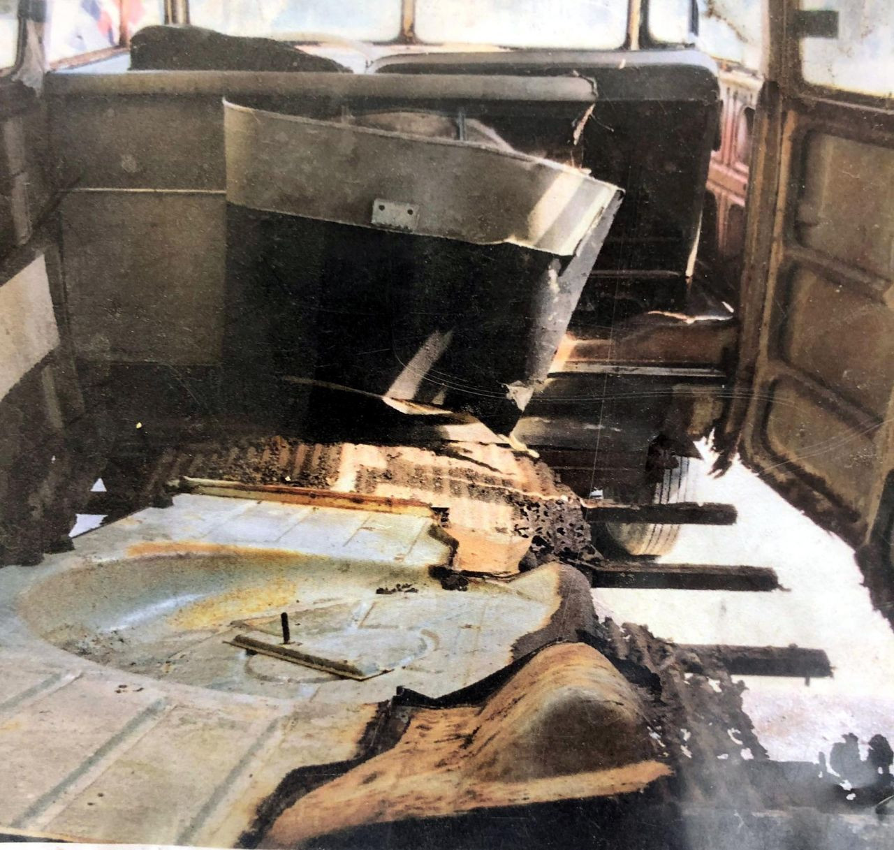 Almanya'dan geldi, 350 bin liraya bu hale getirildi. 1964 model T1 minibüs, 350 bin lira harcanarak orijinal haline getirildi - Sayfa:4