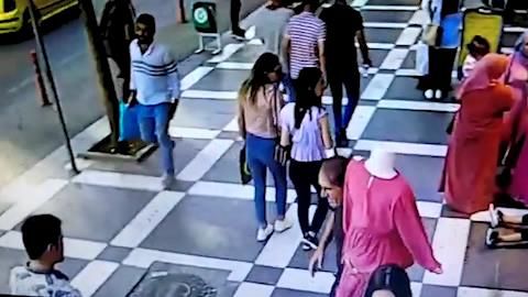 Bu hırsızlık pes dedirtti! Cansız mankeni böyle çaldı - Sayfa:4