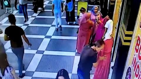 Bu hırsızlık pes dedirtti! Cansız mankeni böyle çaldı - Sayfa:3