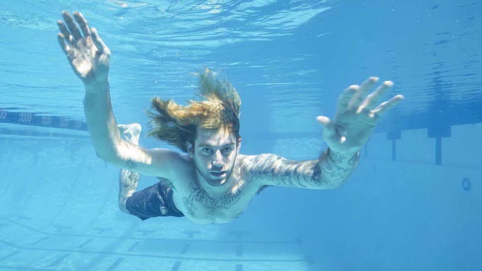 Havuzda 1 dolar ile çıplak fotoğrafı olan Nirvana'nın bebeği büyüdü, Kurt Cobain'in mirasçılarına dava açtı - Sayfa:4