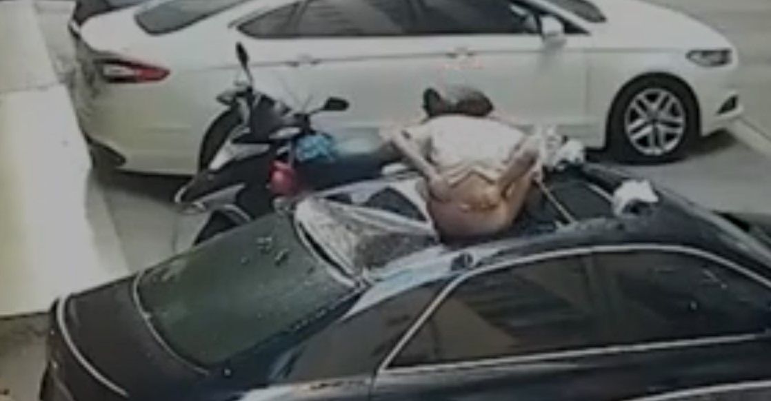 Cinsel ilişki sırasında balkondan düşen kadın, lüks arabayı pert etti - Sayfa:2