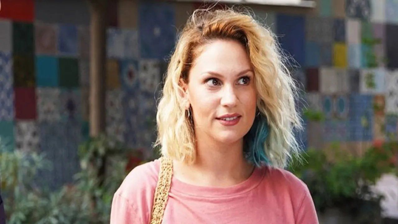 Farah Zeynep Abdullah, Bergen filmi için start verdi! Aldığı kilolarla dikkat çekti - Sayfa:1