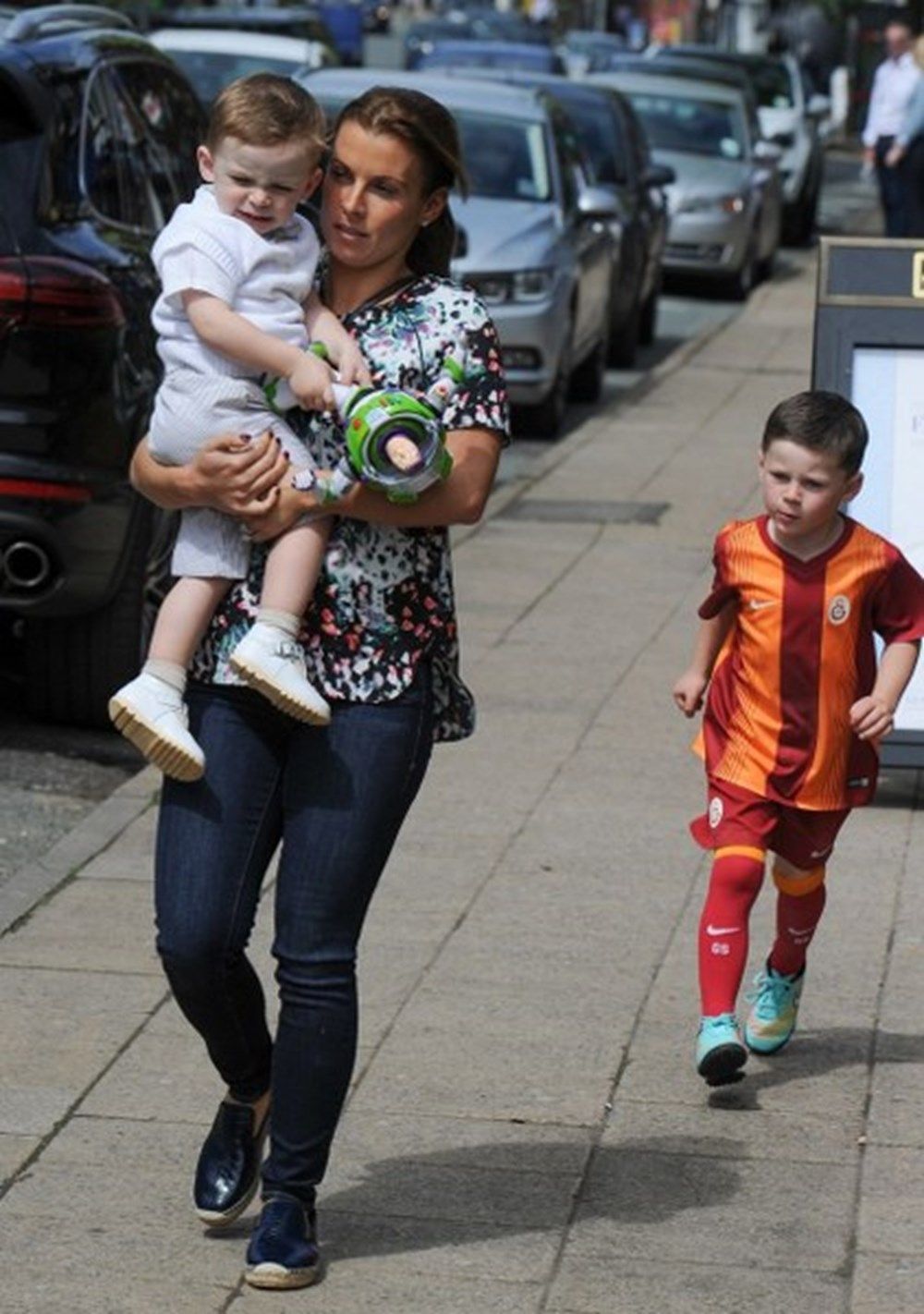 Eski futbolcu Rooney'nin Galatasaraylı oğlu büyüdü o da futbolcu oldu! Liverpool'a tam 4 gol attı - Sayfa:1