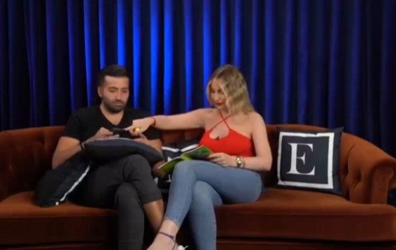 Partneri Ertan Süzgün yayında Hande Sarıoğlu'nun bacağını okşadı! Şaşkına dönen Sarıoğlu yayını bitirmek istedi - Sayfa:2