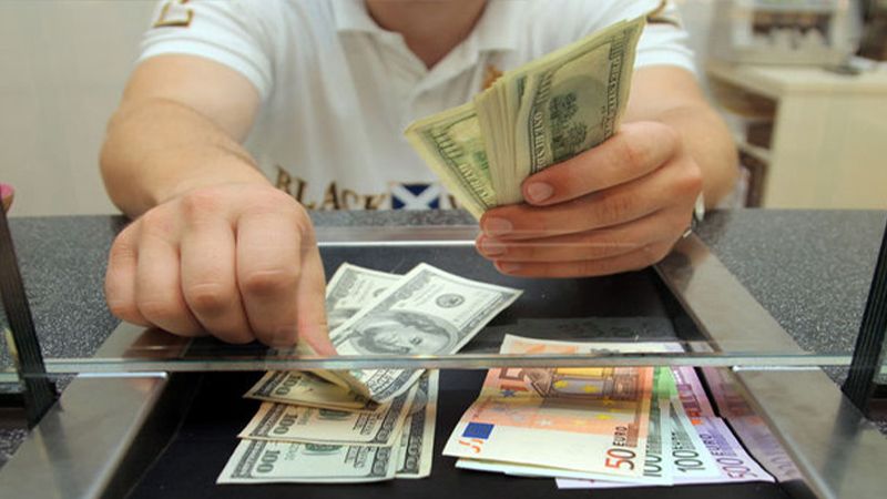Döviz alım satımında TC Kimlik Numarası zorunlu oldu! Döviz bürolarına yeni düzenleme geldi, dolar-euro alıp satanlar artık kayıt altında - Sayfa:1