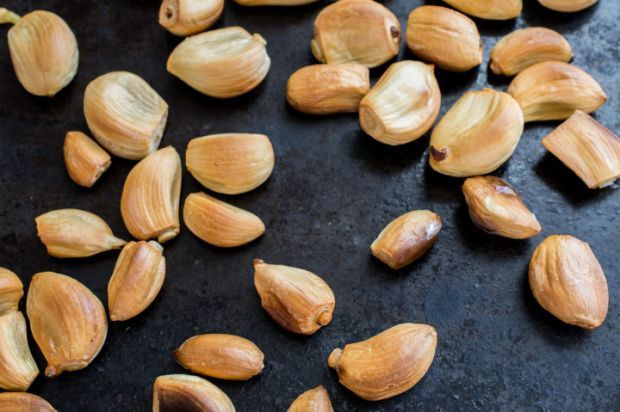 6 diş kavrulmuş sarımsak yediğimizde, 24 saat içinde vücudumuzda inanılmaz değişimler oluyor! - Sayfa:4