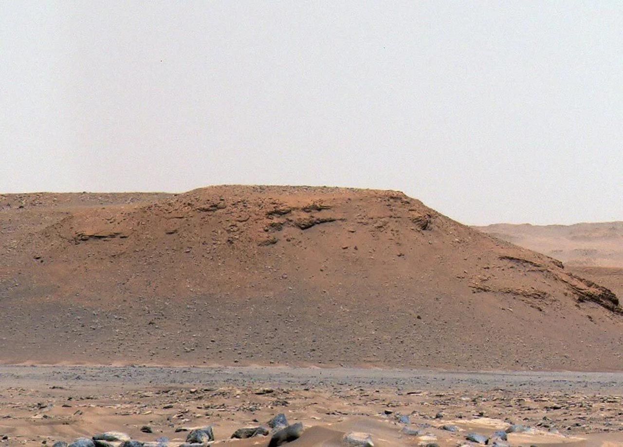 NASA fotoğraflarını paylaştı: Mars'ta uzaylı kalıntıları mı bulundu? - Sayfa:1