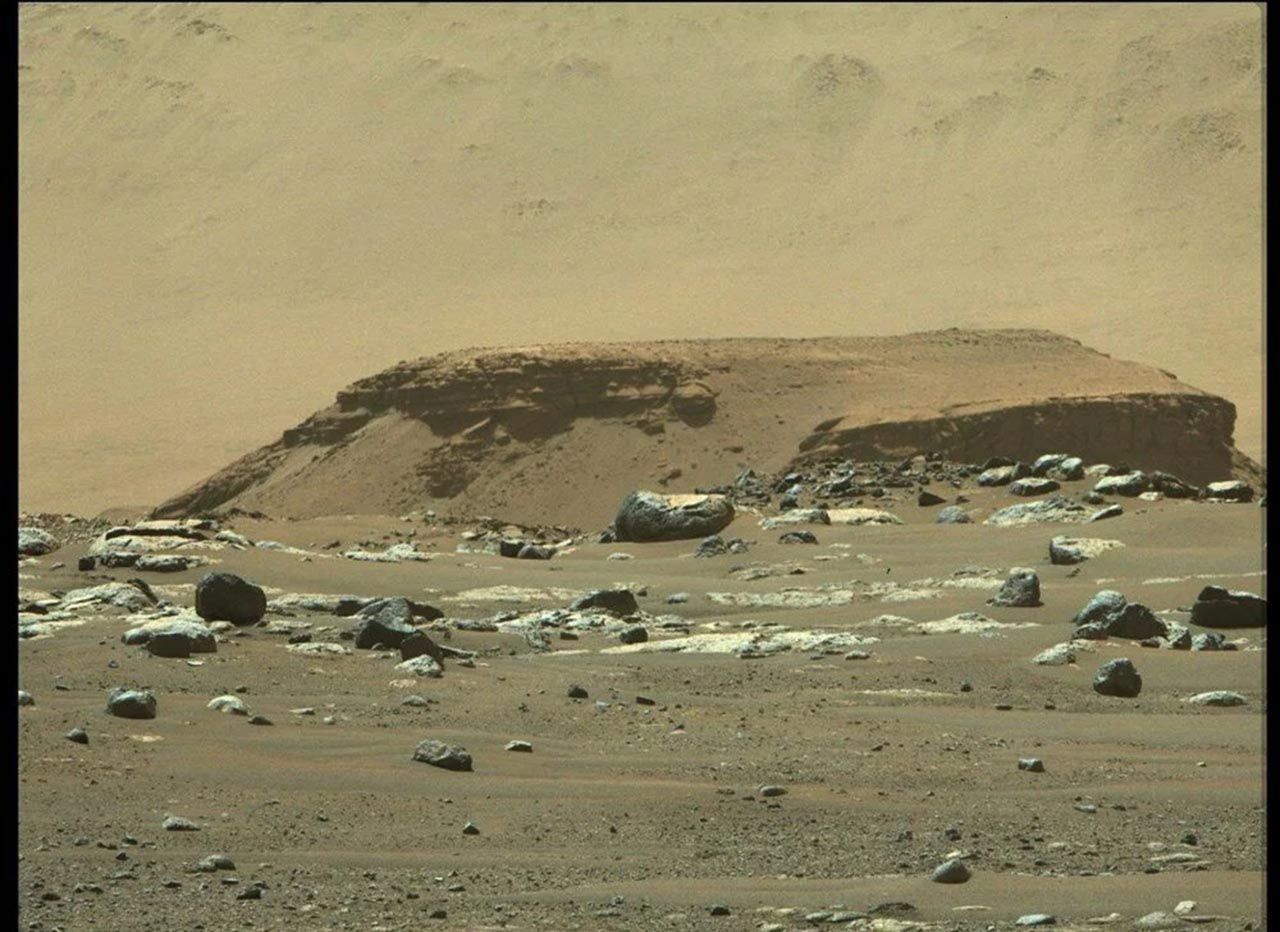 NASA fotoğraflarını paylaştı: Mars'ta uzaylı kalıntıları mı bulundu? - Sayfa:4